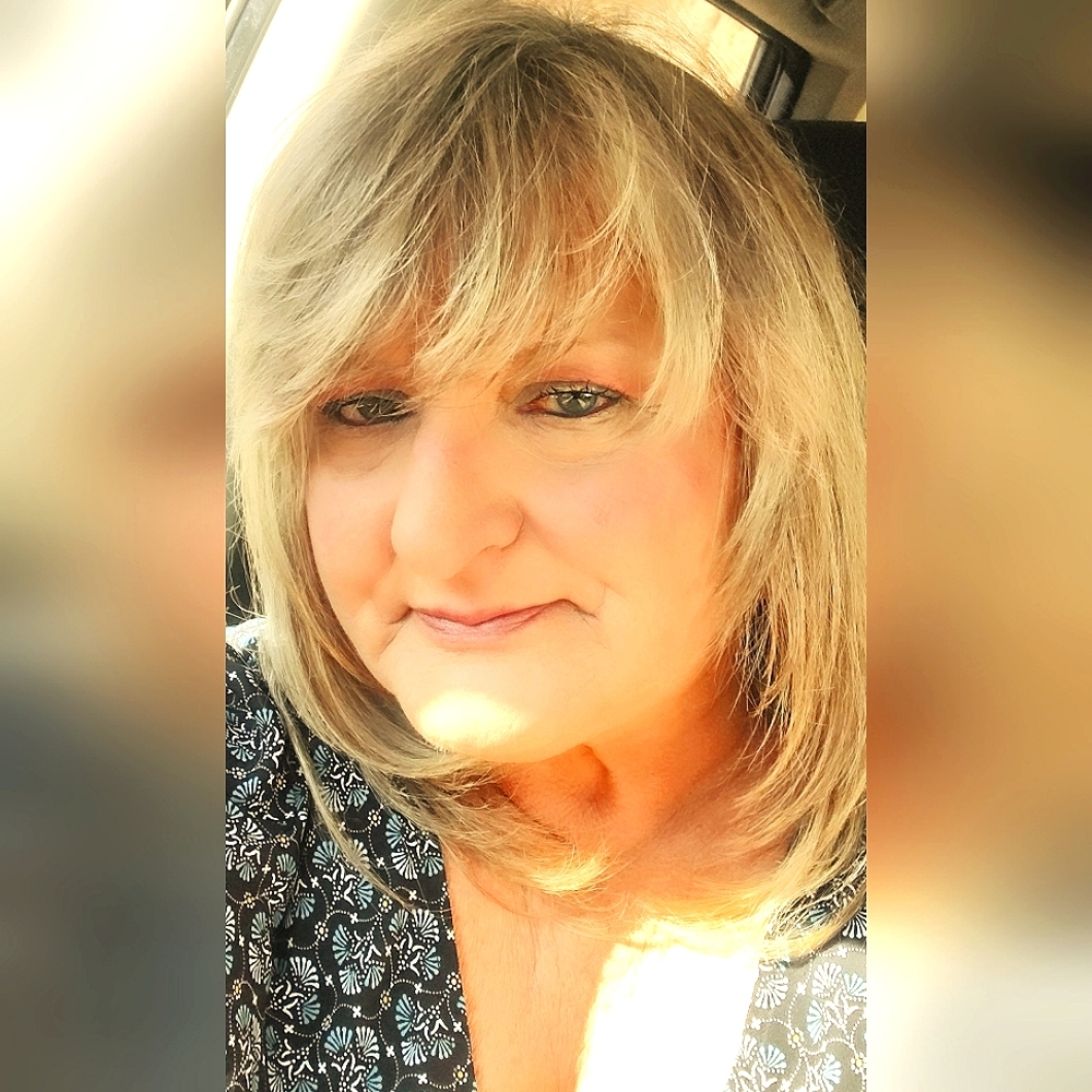 Meet your Posher, Cathy